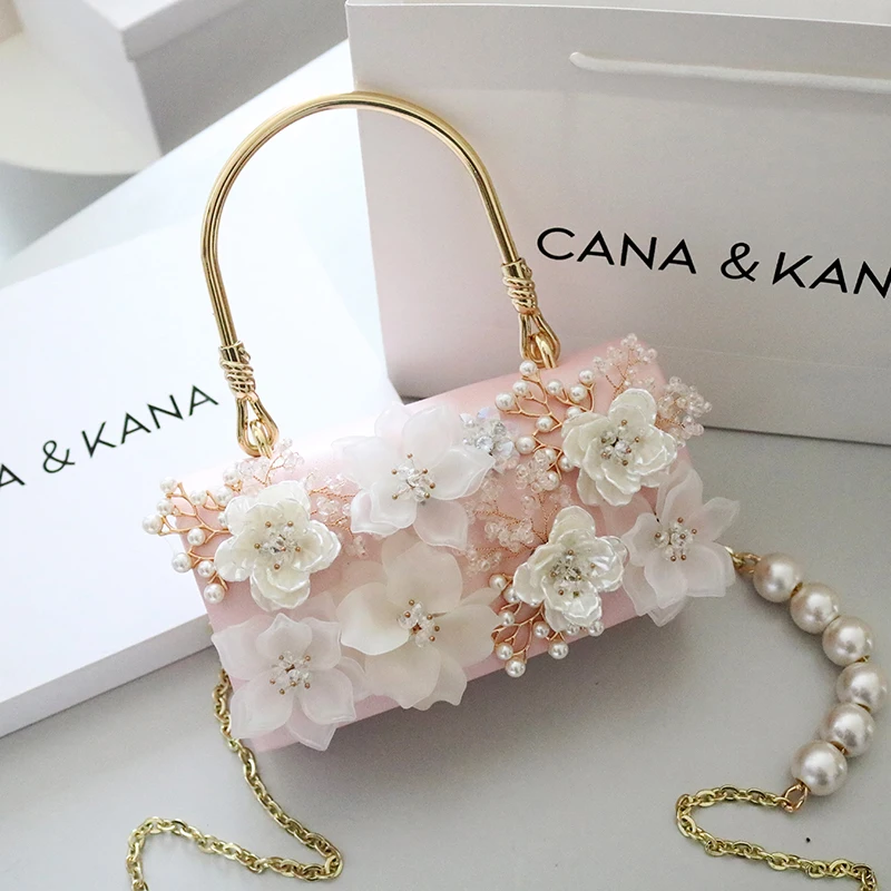 Luxury Brand Leather Flower Bag 2022 New Fashion Women's Bag Shoulder Hand Messenger Chain Beaded Small Square Bag Gg Sac Luxe
Luxury Brand Leather Flower Bag 2022 New Fashion Women's Bag Shoulder Hand Messenger Chain Beaded Small Square Bag Gg Sac Luxe