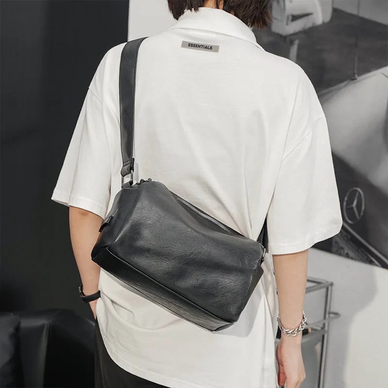 New Soft Leather Men's Shoulder Bag Fashion Design Crossbody Bags For Men Messenger Bag Waterproof Cross Body Shoulder Bag Man
New Soft Leather Men's Shoulder Bag Fashion Design Crossbody Bags For Men Messenger Bag Waterproof Cross Body Shoulder Bag Man