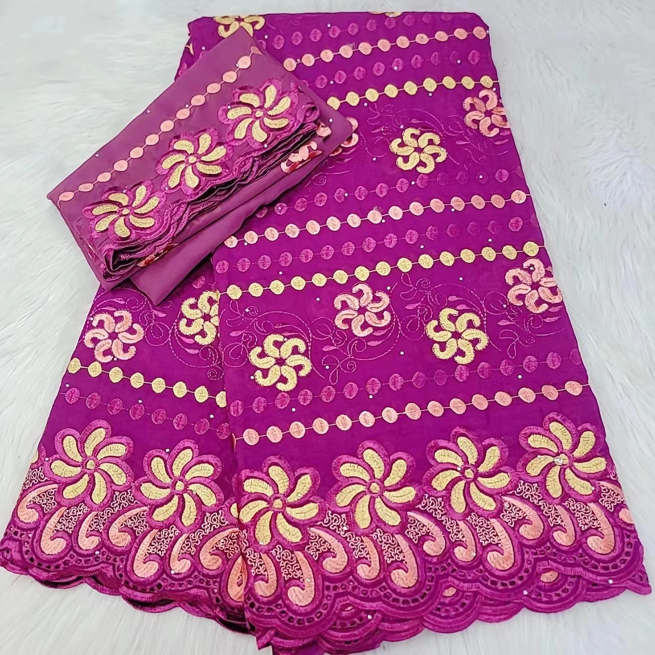5+2 Yards Swiss Voile Lace 2023 High Quality Africa Embroidery 100% Cotton Fabric Brode Popular For African Women Cloth Clothing
5+2 Yards Swiss Voile Lace 2023 High Quality Africa Embroidery 100% Cotton Fabric Brode Popular For African Women Cloth Clothing