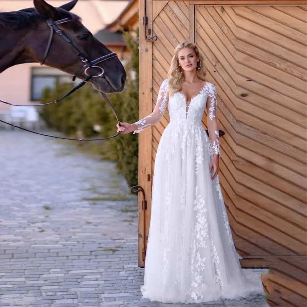 Pastoral Bride Dresses Elegant Lace Appliques A-Line Tulle Bridal Gown 2022 Illusion Long Sleeve Sexy V-Neck Wedding Gown Custom
Pastoral Bride Dresses Elegant Lace Appliques A-Line Tulle Bridal Gown 2022 Illusion Long Sleeve Sexy V-Neck Wedding Gown Custom