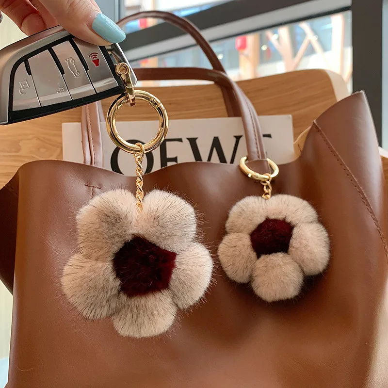 Key Chain Premium Plush Lanyard for Keys Flower Rope for Mobile Phone Accessories Upgrade Keycord Women's Exquisite Bag Pendant
Key Chain Premium Plush Lanyard for Keys Flower Rope for Mobile Phone Accessories Upgrade Keycord Women's Exquisite Bag Pendant