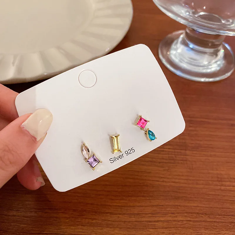 5PCS/Lot Women Inlaid Zircon Geometric Stud Earrings Light Luxury Mature Female Jewelry Accessories Fashion Girls Party Gift
5PCS/Lot Women Inlaid Zircon Geometric Stud Earrings Light Luxury Mature Female Jewelry Accessories Fashion Girls Party Gift