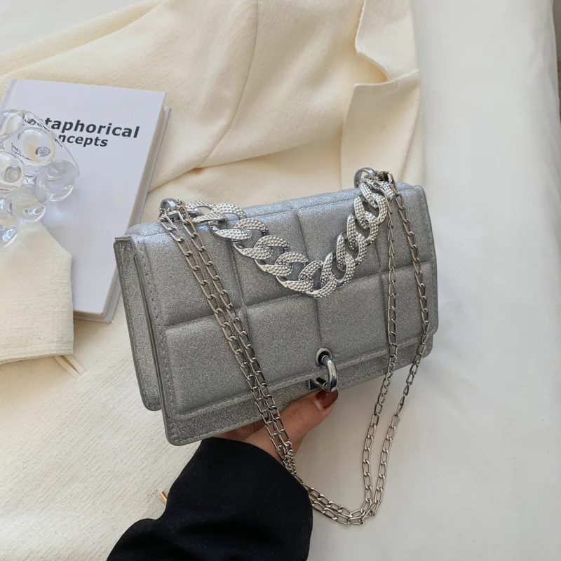 Design Niche Handbag Bag Female 2022 New Fashion Chain Small Square Bag Joker Ins Shoulder Messenger Bag
Design Niche Handbag Bag Female 2022 New Fashion Chain Small Square Bag Joker Ins Shoulder Messenger Bag
