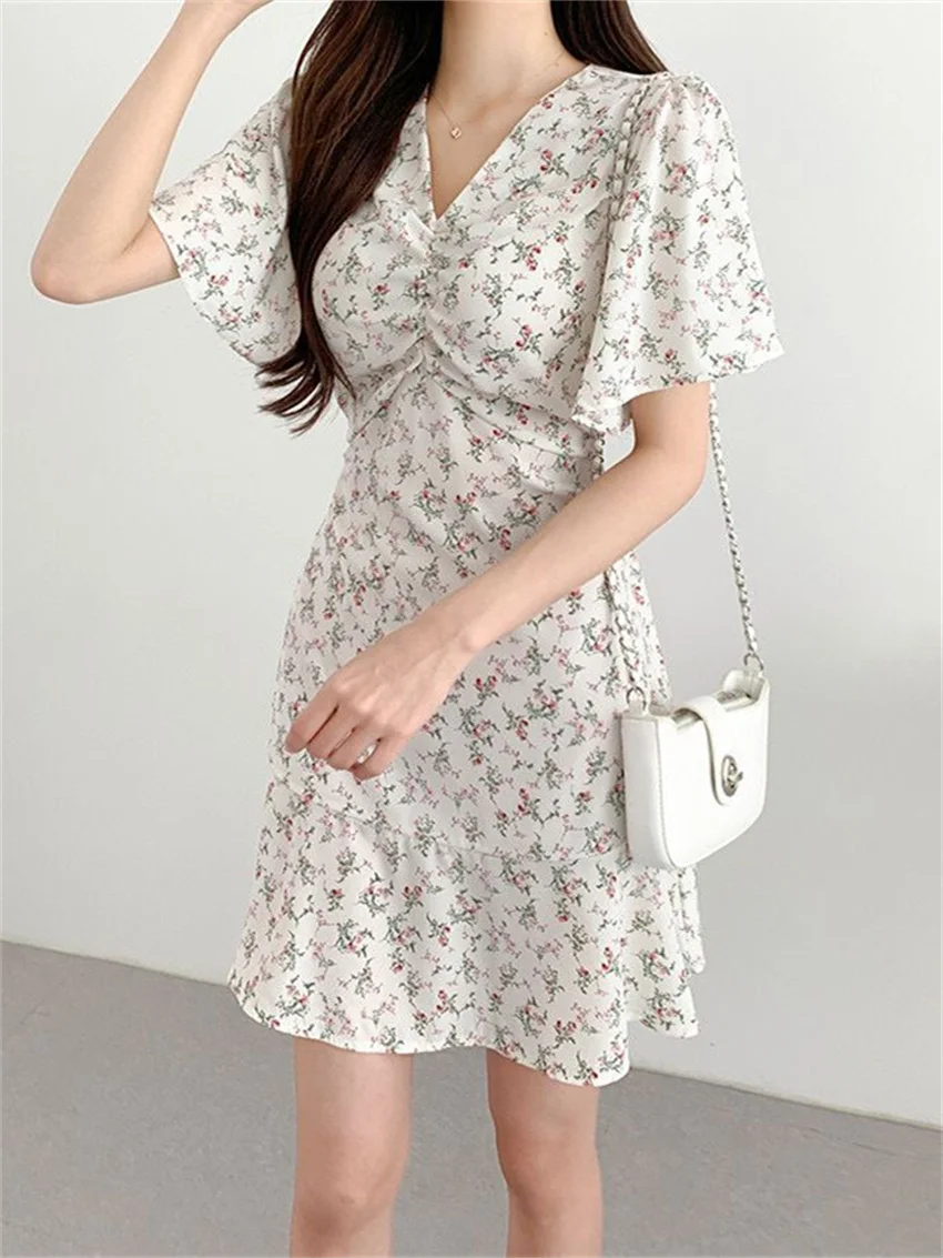 Мини-платье HziriP с V-образным вырезом и цветочным рисунком, женское пикантное облегающее офисное платье с принтом, новая Универсальная офисн...
Мини-платье HziriP с V-образным вырезом и цветочным рисунком, женское пикантное облегающее офисное платье с принтом, новая Универсальная офисн...