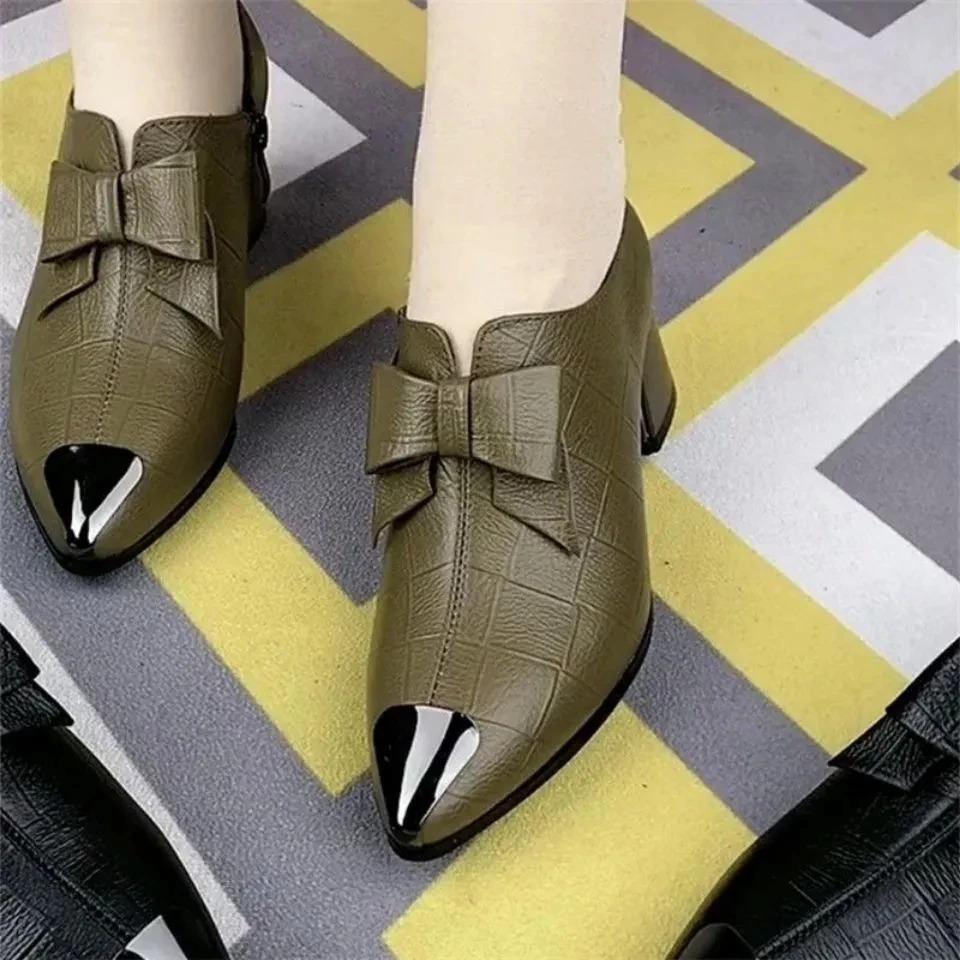 Women's ankle leather boots casual heels female spring pointed toe moccasins mother comfortable boots
Women's ankle leather boots casual heels female spring pointed toe moccasins mother comfortable boots