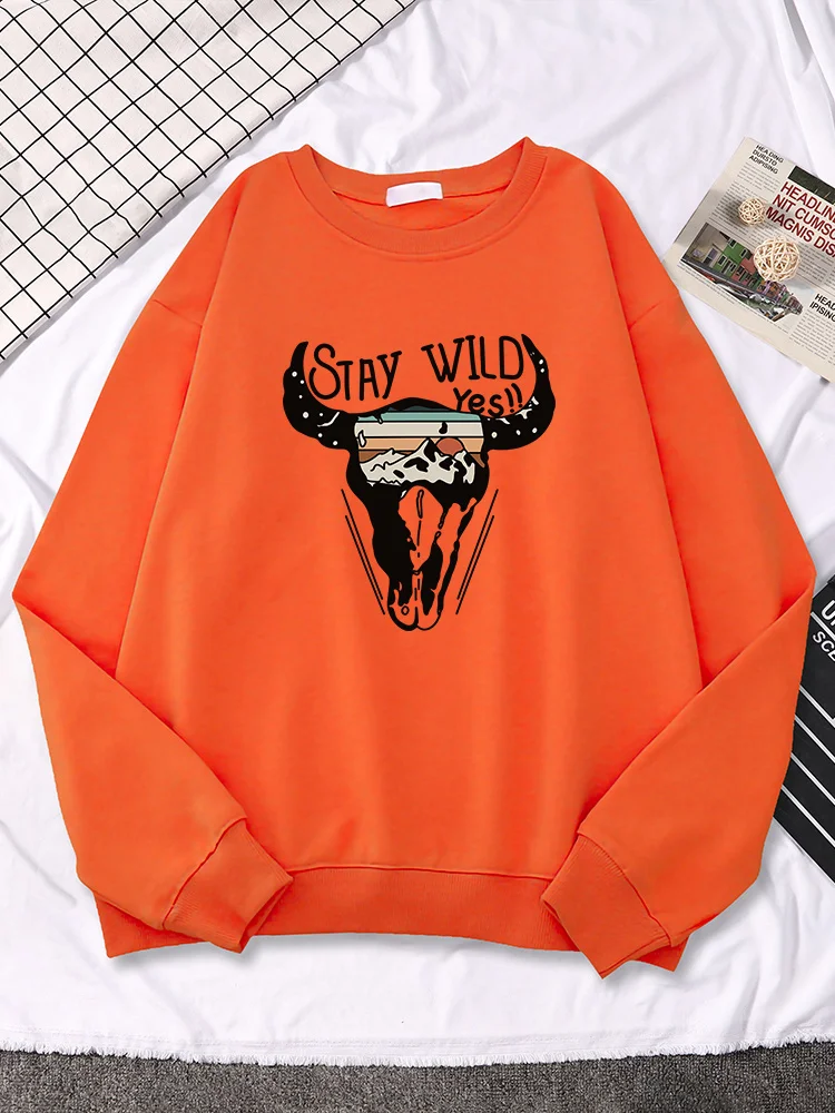 Fashion Ladies Sweatshirts Stay Wild Western World Bison Printed Streetwear Fleece O-Neck Hoodies Drop-Shoulder Female Pullover
Fashion Ladies Sweatshirts Stay Wild Western World Bison Printed Streetwear Fleece O-Neck Hoodies Drop-Shoulder Female Pullover