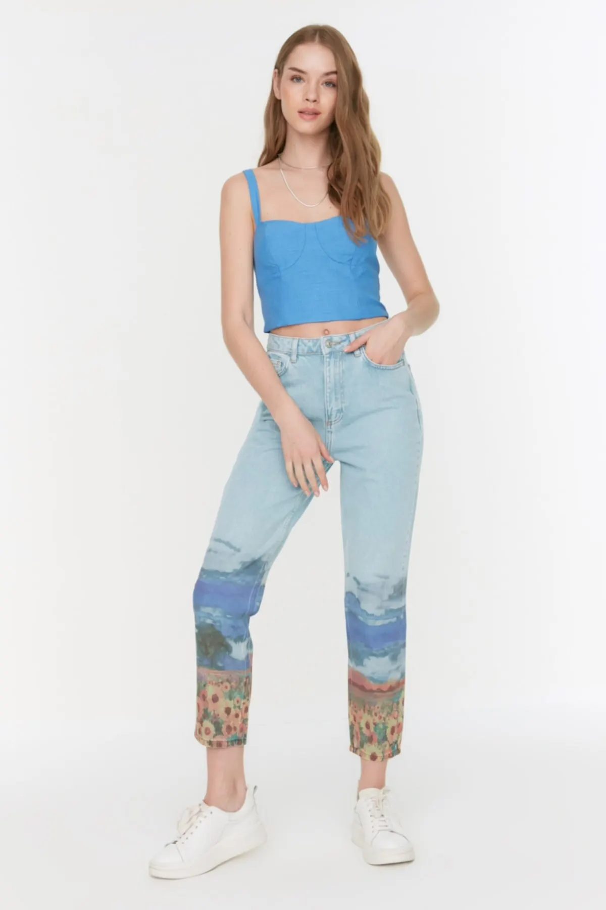 Women's Jean Light Blue Printed High Waist Full Length Straight Pant Streetwear Female Buttons Zipper Ladies
Women's Jean Light Blue Printed High Waist Full Length Straight Pant Streetwear Female Buttons Zipper Ladies