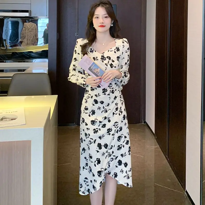 2023 Women's Dress New Vintage Square Collar Print Long Sleeve Medium Length Free Shipping
2023 Women's Dress New Vintage Square Collar Print Long Sleeve Medium Length Free Shipping