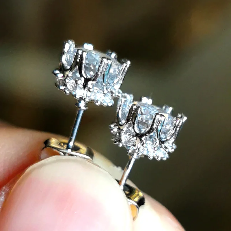 New 6MM Crystal Round Zirconia Stud Earrings Women Classic And Simple Design Versatile Earring High Quality Statement Jewelry
New 6MM Crystal Round Zirconia Stud Earrings Women Classic And Simple Design Versatile Earring High Quality Statement Jewelry