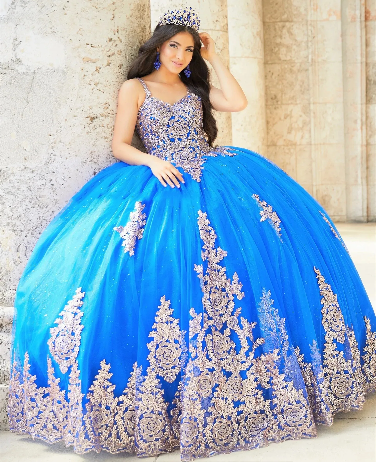 Royal Blue Quinceanera Dresses Ball Gown Spaghetti Straps Tulle Appliques Mexican Sweet 16 Dresses 15 Anos
Royal Blue Quinceanera Dresses Ball Gown Spaghetti Straps Tulle Appliques Mexican Sweet 16 Dresses 15 Anos
