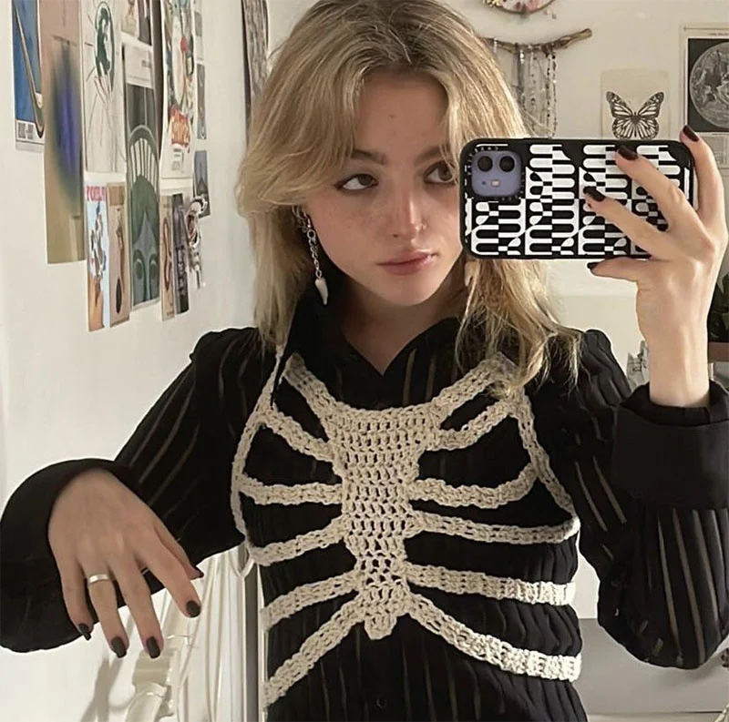 Women's Tees Sleeveless Vest Solid Color Skull Structure Pattern Knitted Tank Tops Hollow-out Irregular Hem Vest Streetwear Y2k
Women's Tees Sleeveless Vest Solid Color Skull Structure Pattern Knitted Tank Tops Hollow-out Irregular Hem Vest Streetwear Y2k