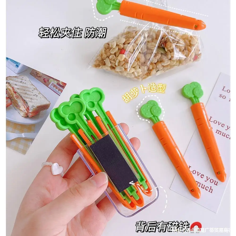 1pcs Hot Sale Carrot Sealing Clip Magnetic Suction Refrigerator Stickers Moisture-proof Fresh-keeping Seal With Storage Box
1pcs Hot Sale Carrot Sealing Clip Magnetic Suction Refrigerator Stickers Moisture-proof Fresh-keeping Seal With Storage Box