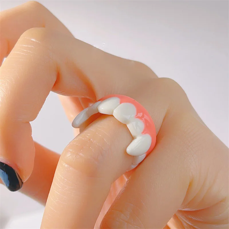 Irregular Vampire Teeth Resin Ring for Women Men Retro Creative Hiphop Punk Party Personality Trend Jewelry 2023 New Gifts 
Irregular Vampire Teeth Resin Ring for Women Men Retro Creative Hiphop Punk Party Personality Trend Jewelry 2023 New Gifts