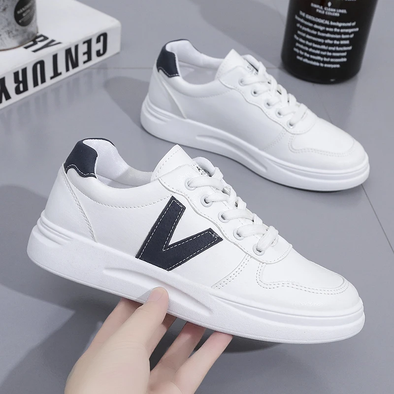Women Lightweight Sneakers Casual Shoes Outdoor Sports Breathable White Leather Comfort Soft Running Women Shoes 2022
Women Lightweight Sneakers Casual Shoes Outdoor Sports Breathable White Leather Comfort Soft Running Women Shoes 2022