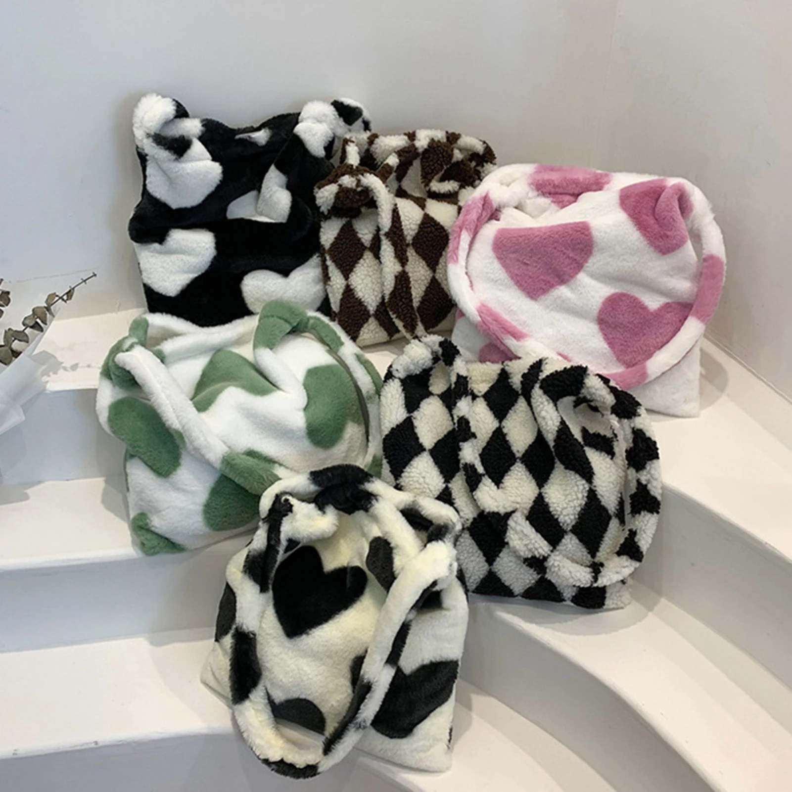 Retro Leopard Print Bags For Women 2021 Soft Plush Shoulder Bags Female Large Capacity Travel Bag Winter Warm Fluffy Bag
Retro Leopard Print Bags For Women 2021 Soft Plush Shoulder Bags Female Large Capacity Travel Bag Winter Warm Fluffy Bag