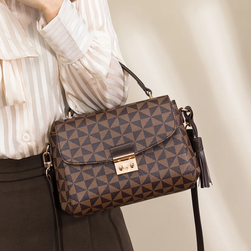 Shoulder Bags For Women 2022 New Luxury With Crossbody Strap And Top Handle Plaid Fashion Vintage Messenger Female Hot Handbags
Shoulder Bags For Women 2022 New Luxury With Crossbody Strap And Top Handle Plaid Fashion Vintage Messenger Female Hot Handbags