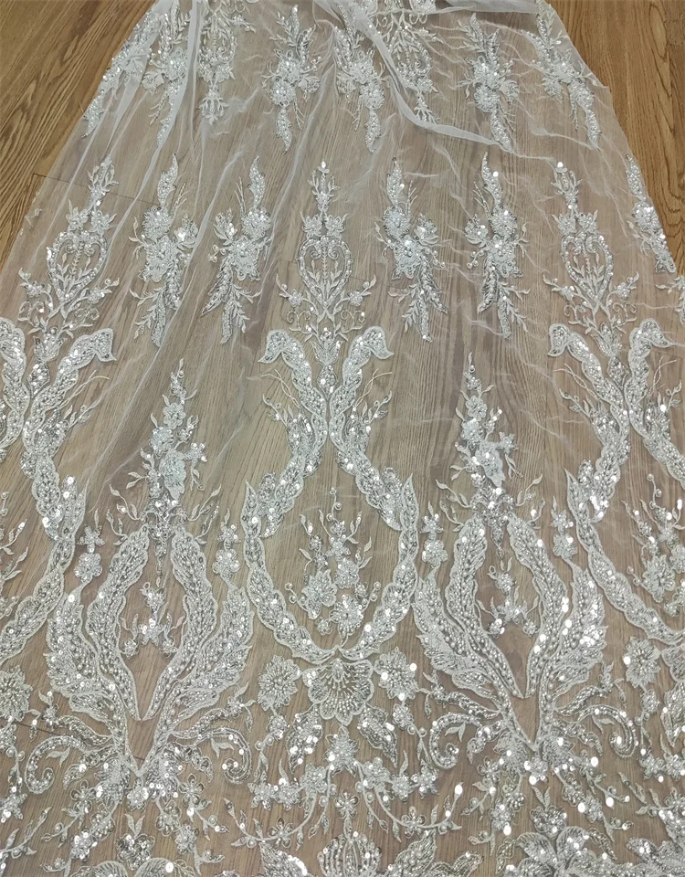Fashion Hot Sale African Embroidered Net Lace With Sequins French Algerian beads Tulle Net Fabric Party Dress
Fashion Hot Sale African Embroidered Net Lace With Sequins French Algerian beads Tulle Net Fabric Party Dress