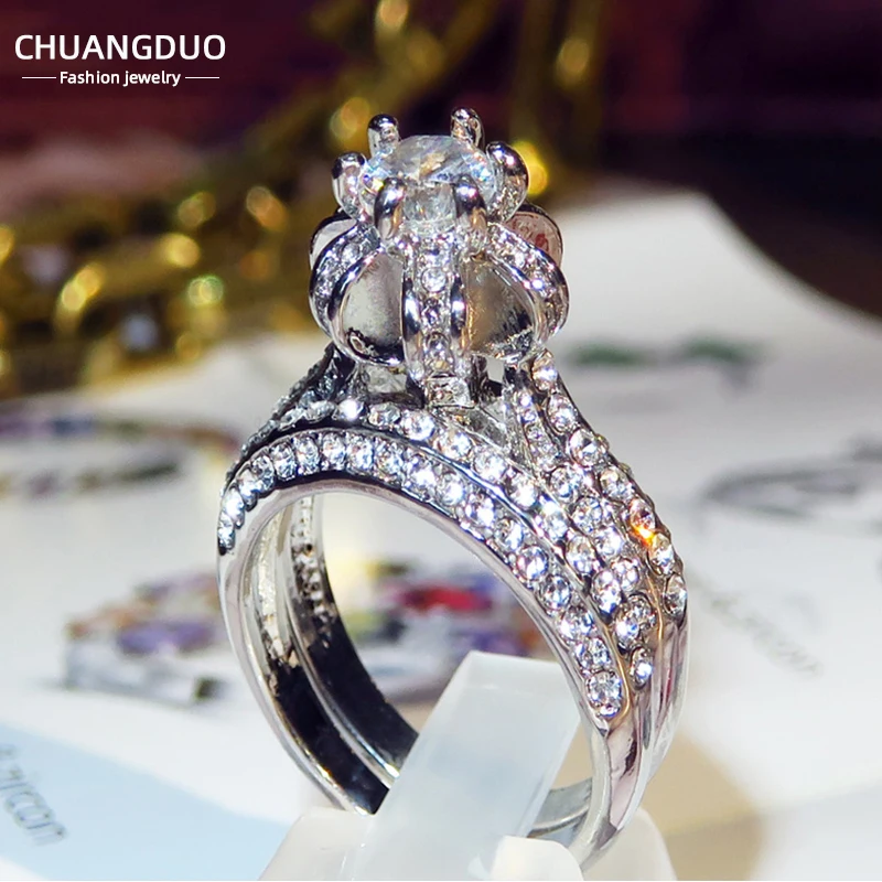 2 Piece Set Eight Hearts and Eight Claws Zirconia Diamond Crown Rings for Women Luxury Engagement Wedding Classic Lovers Jewelry
2 Piece Set Eight Hearts and Eight Claws Zirconia Diamond Crown Rings for Women Luxury Engagement Wedding Classic Lovers Jewelry