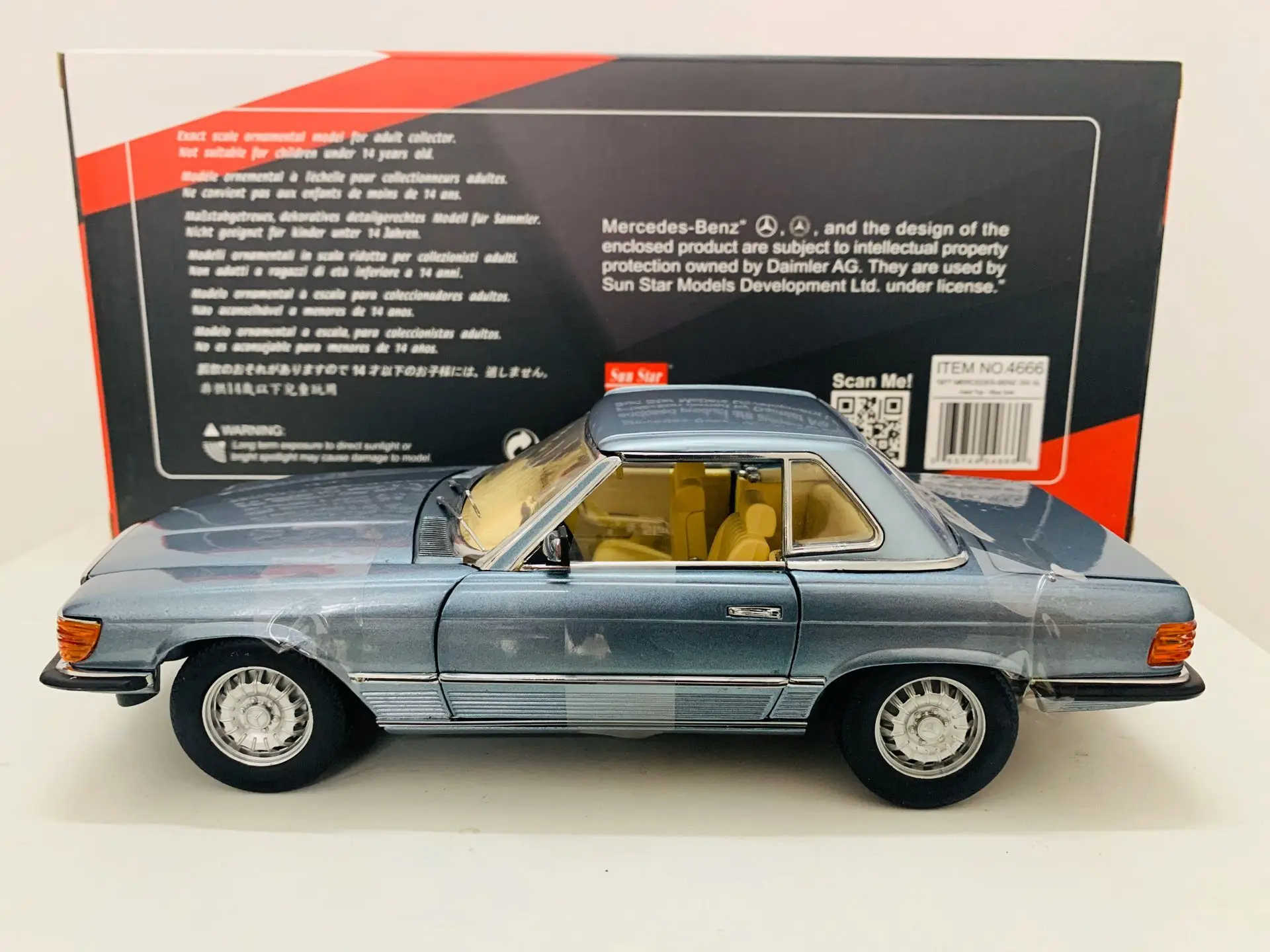 Sun Star 1977 м * ercedes-B enz 350 SL Blue Grel 4 двери открытые 1:18 Масштаб литые модели автомобилей новая оригинальная коробка
Sun Star 1977 м * ercedes-B enz 350 SL Blue Grel 4 двери открытые 1:18 Масштаб литые модели автомобилей новая оригинальная коробка