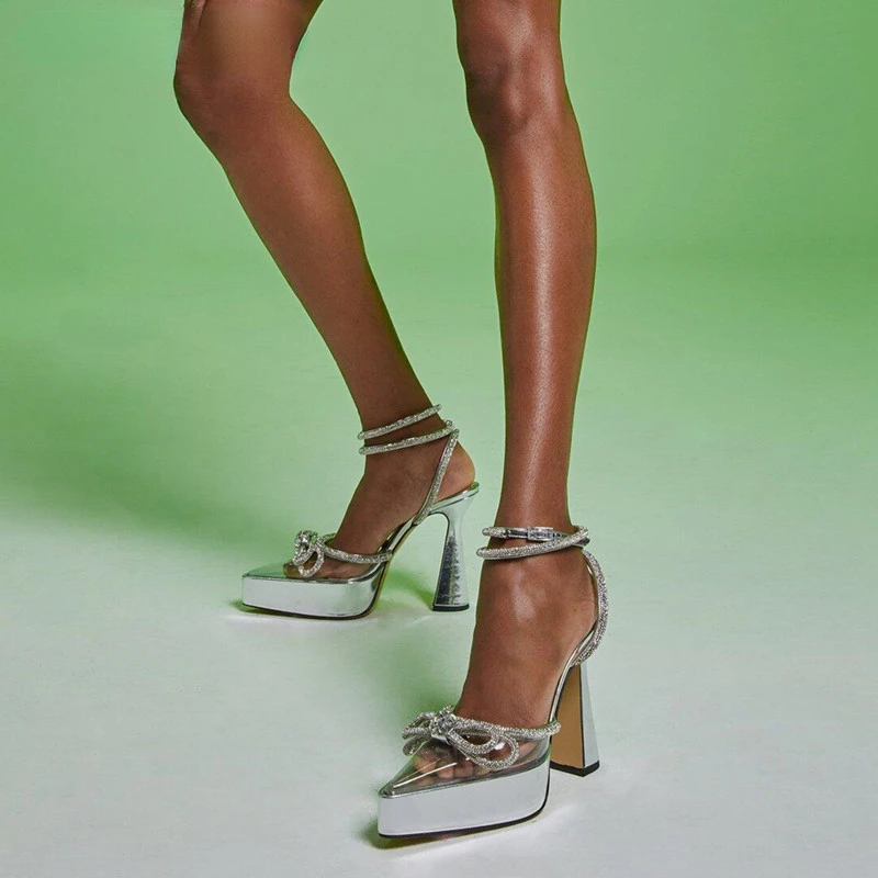 Туфли-лодочки женские атласные, на платформе, высокий каблук, ремешок на щиколотке, Хрустальный бант, модная брендовая обувь на массивном ка...
Туфли-лодочки женские атласные, на платформе, высокий каблук, ремешок на щиколотке, Хрустальный бант, модная брендовая обувь на массивном ка...