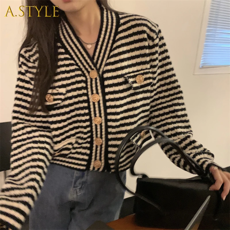 A GIRLS Striped Crop Jackets Women Fall Classic Trendy Harajuku French Style Outwear V-neck Mujer Aesthetic Chic Long Sleeve
A GIRLS Striped Crop Jackets Women Fall Classic Trendy Harajuku French Style Outwear V-neck Mujer Aesthetic Chic Long Sleeve