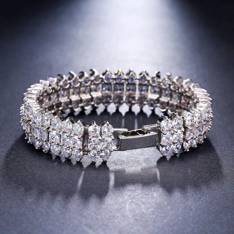 Honghong Lady Fashion Exaggerated Wide-Shaped White Gold-Plated Bracelet 3A Zircon Party Gifts Boutique Jewelry
Honghong Lady Fashion Exaggerated Wide-Shaped White Gold-Plated Bracelet 3A Zircon Party Gifts Boutique Jewelry