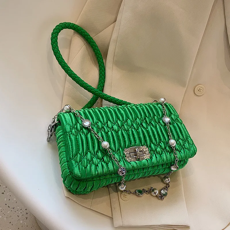 Нишевая сумка с вышивкой, женская сумка, новинка 2022, популярная универсальная сумка-мессенджер, модная маленькая квадратная сумка через пле... 
Нишевая сумка с вышивкой, женская сумка, новинка 2022, популярная универсальная сумка-мессенджер, модная маленькая квадратная сумка через пле...