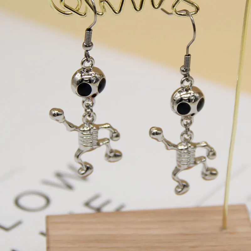 Новое модное смешное оригинальное ожерелье из сплава с черепом на Хэллоуин для мужчин и женщин 
Новое модное смешное оригинальное ожерелье из сплава с черепом на Хэллоуин для мужчин и женщин