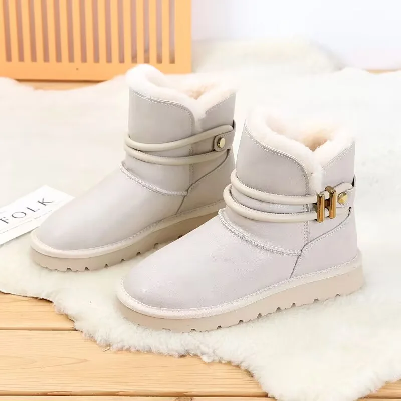 Winter waterproof and fleece thickened warm boots simple all-in-one handmade custom fur boots women's 35-40
Winter waterproof and fleece thickened warm boots simple all-in-one handmade custom fur boots women's 35-40