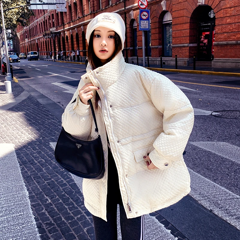 Women White Medium Length Down Parka Jacket Winter New Waterproof Thicken Warm Duck Feather Down Female Puffer Coat Outwear
Women White Medium Length Down Parka Jacket Winter New Waterproof Thicken Warm Duck Feather Down Female Puffer Coat Outwear