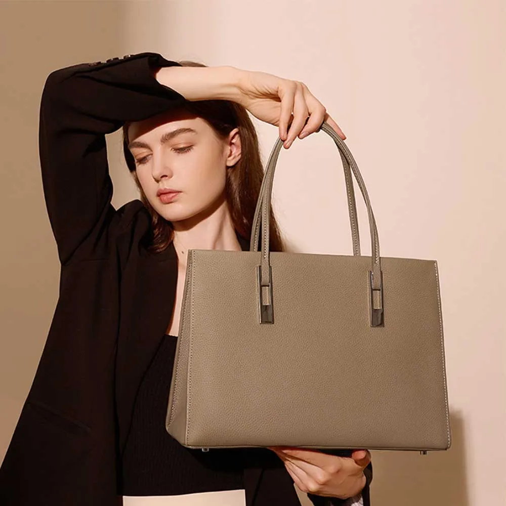 New Elegant Woman Leather Bag Casual Tote Luxury Thick First Layer Cow Skin Handbag Shuolder Brief Lady Daily Bags 2023 New
New Elegant Woman Leather Bag Casual Tote Luxury Thick First Layer Cow Skin Handbag Shuolder Brief Lady Daily Bags 2023 New