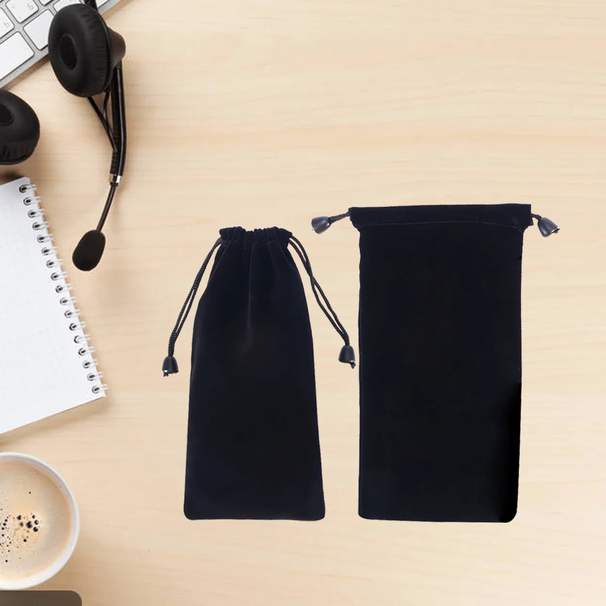 4 Storage Bags Practical Portable Flocked Cloth Drawstring Bag for Bracelets Watch
4 Storage Bags Practical Portable Flocked Cloth Drawstring Bag for Bracelets Watch