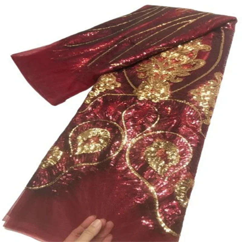 Новейшая африканская сетчатая кружевная ткань Королевского синего цвета с вышивкой блестками Красного/золотого цвета французское Тюлевое кружево ткань для нигерийской свадебной вечеринки
Новейшая африканская сетчатая кружевная ткань Королевского синего цвета с вышивкой блестками Красного/золотого цвета французское Тюлевое кружево ткань для нигерийской свадебной вечеринки