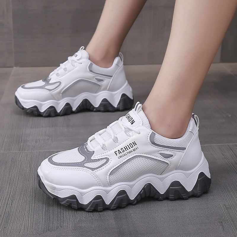 Sneakers Women Vulcanize Shoes New Female Black White Platform Thick Sole Running Casual Ladies Shoes Tenis Feminino
Sneakers Women Vulcanize Shoes New Female Black White Platform Thick Sole Running Casual Ladies Shoes Tenis Feminino
