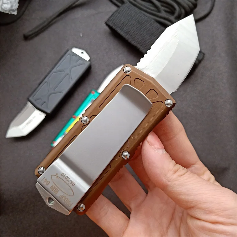 Micro OTF Tech Knife Mini Series D2 Steel Blade 58-59HRC Hardness T6-6061 Aviation Aluminum Alloy Handle Self Defense Knife
Micro OTF Tech Knife Mini Series D2 Steel Blade 58-59HRC Hardness T6-6061 Aviation Aluminum Alloy Handle Self Defense Knife