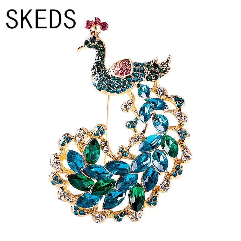 

SKEDS Luxury Women Elegant Full Rhinestone Shiny Peacock Pins Badges Lady Classic High-end Crystal Animal Party Wedding Brooches