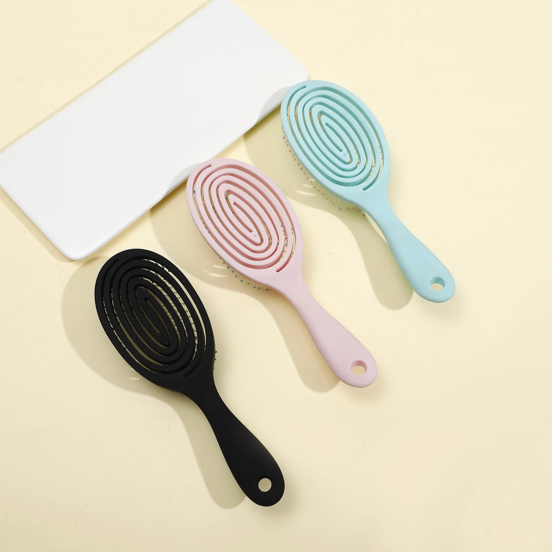 HEALLOR Relaxing Elastic Massage Comb Portable Hair Brush Massage Brush Brushes Head Combs Straight Hair Straightening Comb 
HEALLOR Relaxing Elastic Massage Comb Portable Hair Brush Massage Brush Brushes Head Combs Straight Hair Straightening Comb