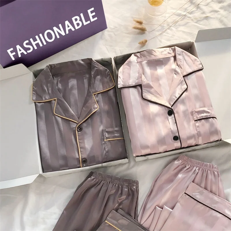 QWEEK, атласные полосатые пижамы для пар, осенняя одежда для сна, роскошная женская пижама, Детская Пижама, 3XL, 4XL, 5XL, Мужская Ночная одежда 
QWEEK, атласные полосатые пижамы для пар, осенняя одежда для сна, роскошная женская пижама, Детская Пижама, 3XL, 4XL, 5XL, Мужская Ночная одежда