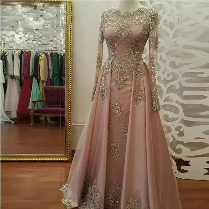 

Muslim A line Evening Dress Gold Lace Appliques Dubai Arabic Saudi Arabian Vestidos De Festa For Women Wedding Prom Party Gowns
