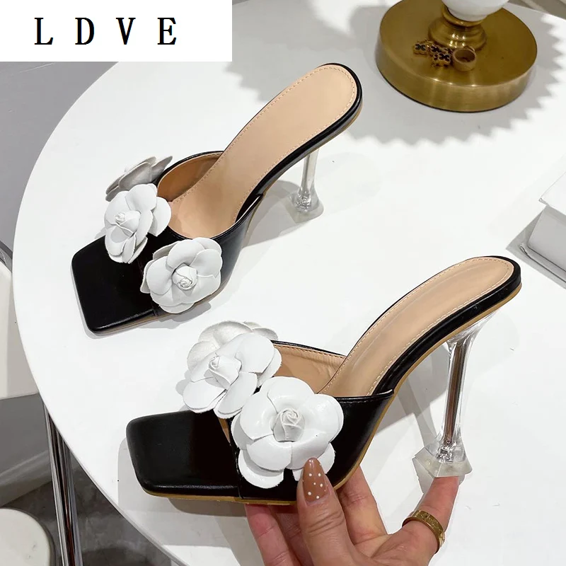 2022 New Fashion PU Floral Decoration Women Outside Slip-on Slippers Concise Party Shoes Square Toe Sexy Thin High Heel
2022 New Fashion PU Floral Decoration Women Outside Slip-on Slippers Concise Party Shoes Square Toe Sexy Thin High Heel