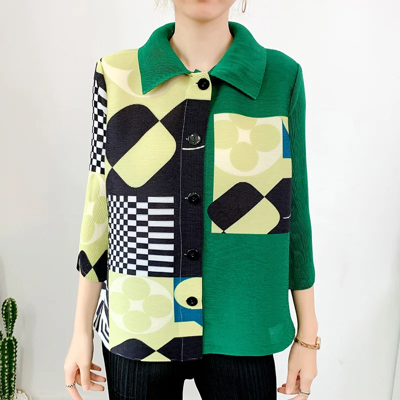 Lapel pleated color-blocking printed coat loose and thin top women's new spring pleated large
Lapel pleated color-blocking printed coat loose and thin top women's new spring pleated large