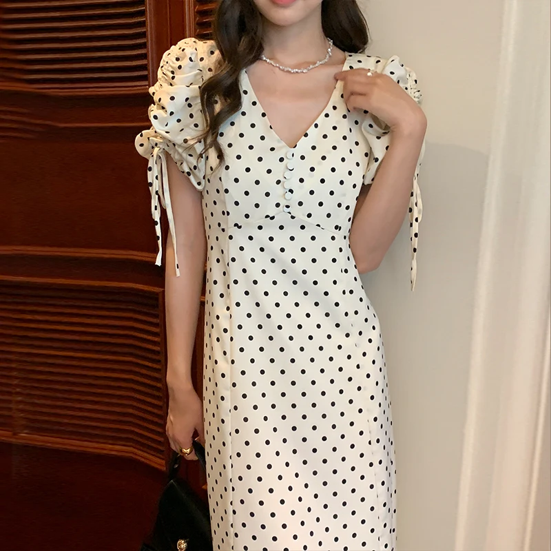 Korean Dress Polka Dot Design Dress Women Summer Chic V Neck Drawstring Puff Sleeve Dresses Korean Fashion Vestidos Elegantes
Korean Dress Polka Dot Design Dress Women Summer Chic V Neck Drawstring Puff Sleeve Dresses Korean Fashion Vestidos Elegantes