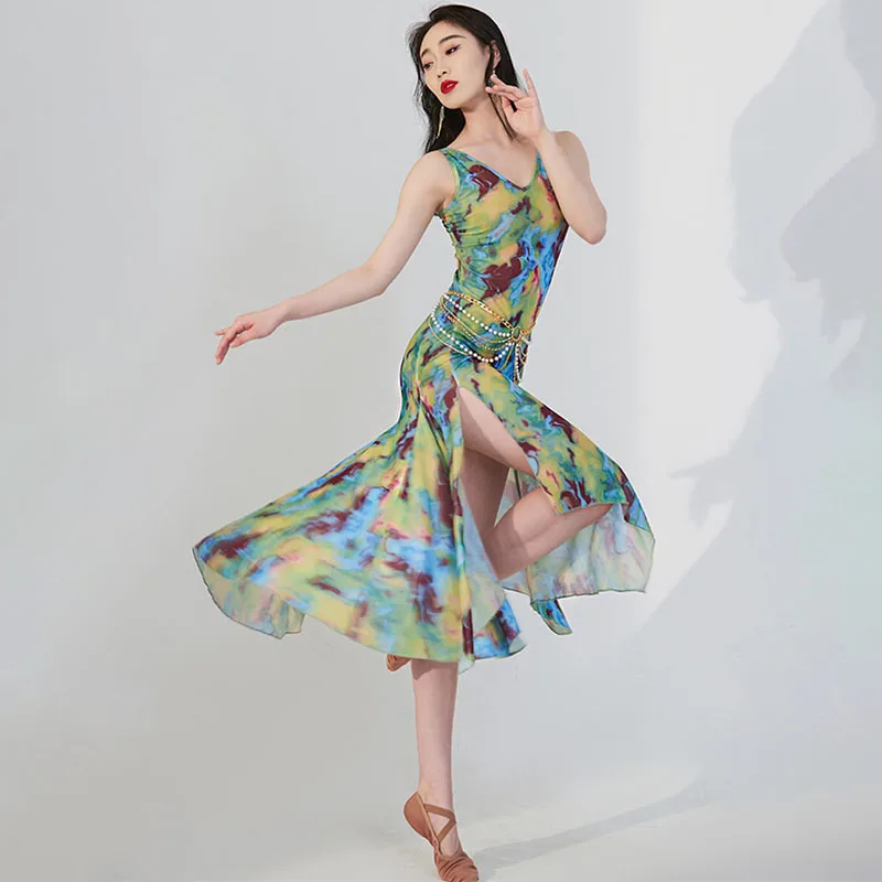 Belly dance practice clothes printed water yarn conjoined performance costume female oriental dance clothes belly dance dress 
Belly dance practice clothes printed water yarn conjoined performance costume female oriental dance clothes belly dance dress