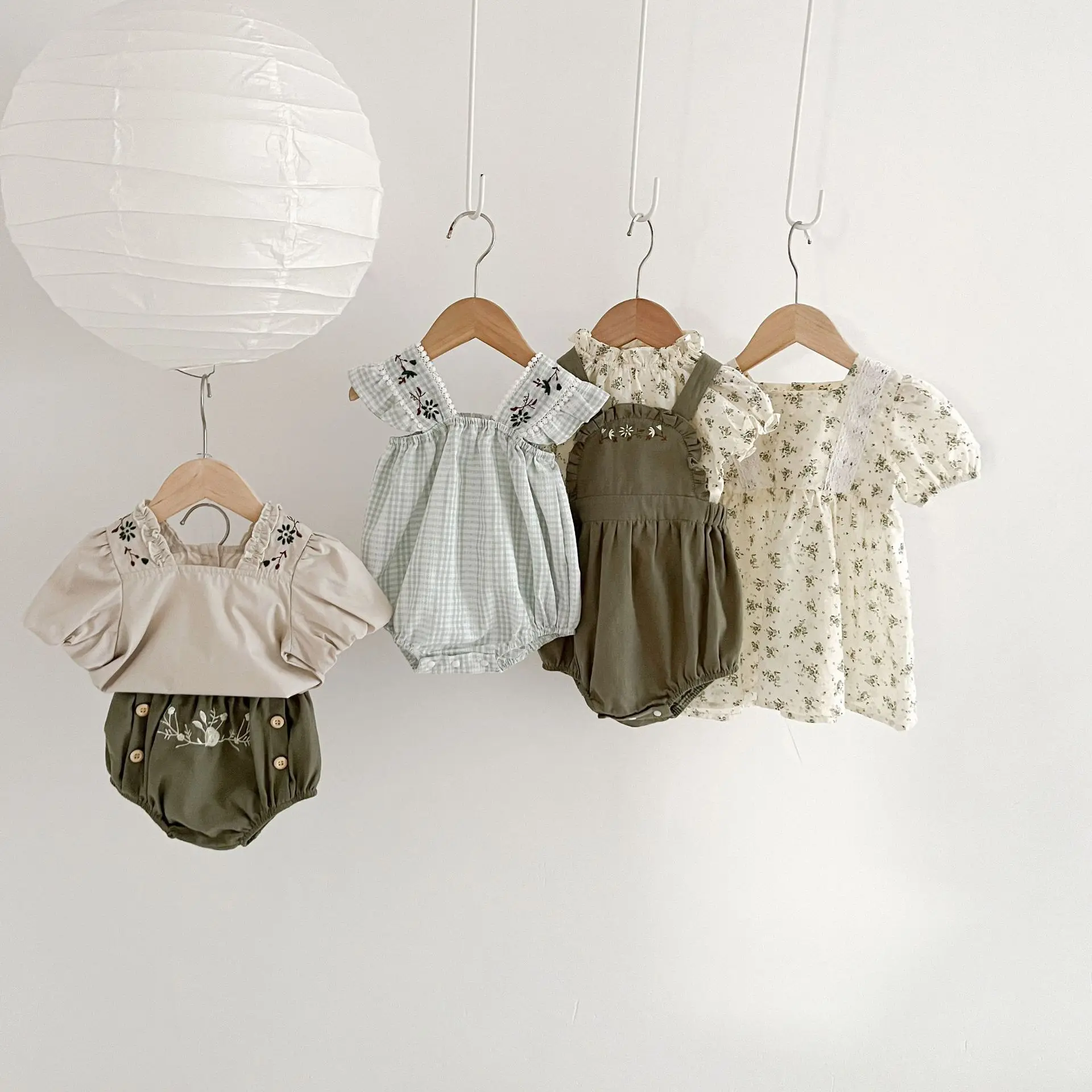 5129B Baby Clothes 2023 Summer New Girl's Clothes Green Forest Floral Skirt Or Top Or Strap Pant 0-3Y Kid's Clothes 
5129B Baby Clothes 2023 Summer New Girl's Clothes Green Forest Floral Skirt Or Top Or Strap Pant 0-3Y Kid's Clothes