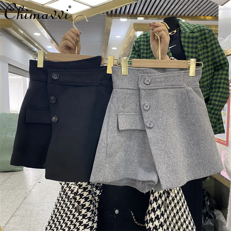 2021 New Winter Clothes Elegant Korean Fashion High Waist Irregular Shorts Short Sheath High Waist A- Line Woolen Short Pants
2021 New Winter Clothes Elegant Korean Fashion High Waist Irregular Shorts Short Sheath High Waist A- Line Woolen Short Pants