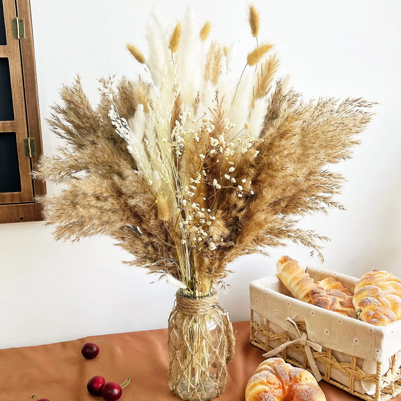 Wedding Dried Flowers Arrangement Bouquet Dried Pampas Grass Decor Natural Dried Bunny Tails Boho Home Style Table Decoration 
Wedding Dried Flowers Arrangement Bouquet Dried Pampas Grass Decor Natural Dried Bunny Tails Boho Home Style Table Decoration