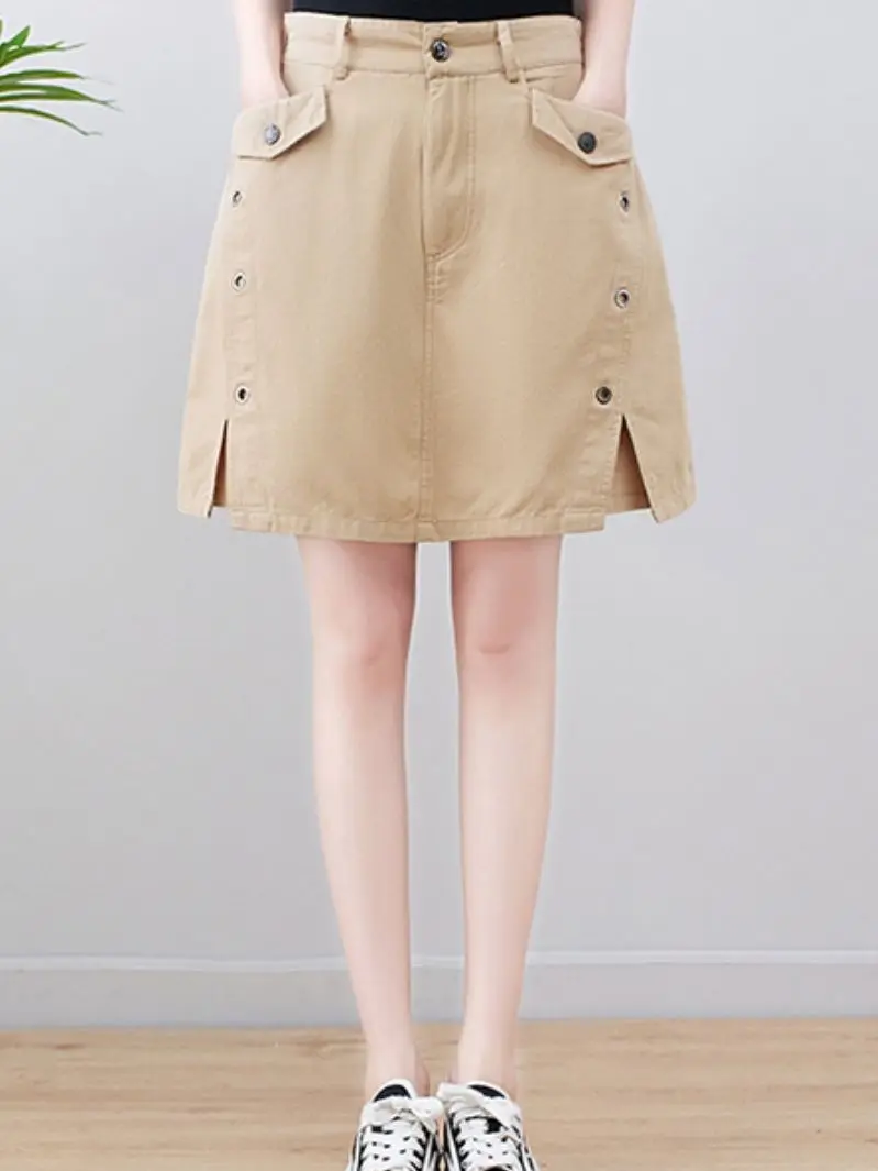 New Fashion Summer Shorts Women Streetwear High Waist Knee Length Pants Female Vintage Loose Split On Both Sides Wide Leg Hakama
New Fashion Summer Shorts Women Streetwear High Waist Knee Length Pants Female Vintage Loose Split On Both Sides Wide Leg Hakama