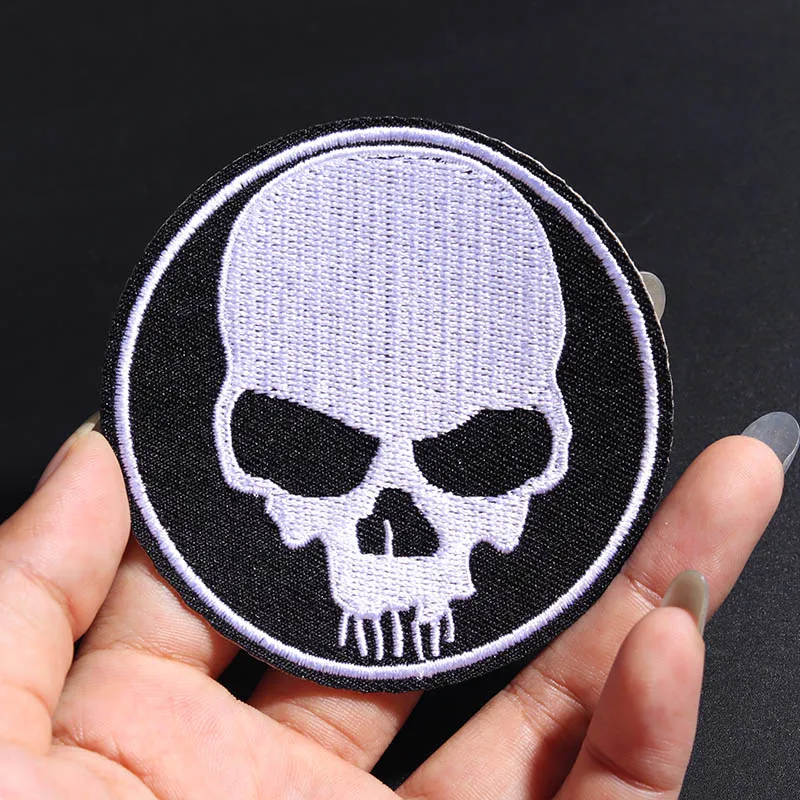 

Punk Round black skull size: 7.3 * 7.3CM Embroidery Patch For Clothing Applique Ironing Clothing Decorative Badges Patches