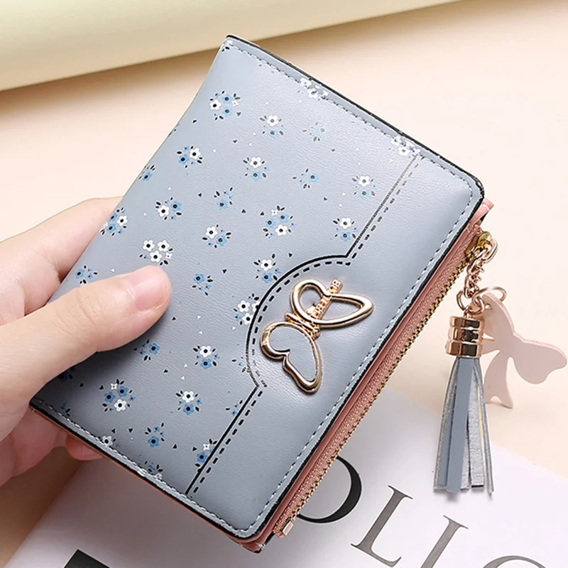 Bow Tassel Women s Fashion PU Leather Short s for Women 2023 Luxury Mini Coin Purse Zipper Buckle 2 Fold Card Holder
Bow Tassel Women s Fashion PU Leather Short s for Women 2023 Luxury Mini Coin Purse Zipper Buckle 2 Fold Card Holder