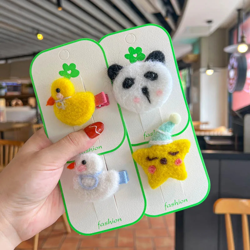 Autumn Winter New Children's Wool Felt Hairpin Girls Cute Cartoon Panda Duckbill Clip Korean Version Baby Hair Accessories
Autumn Winter New Children's Wool Felt Hairpin Girls Cute Cartoon Panda Duckbill Clip Korean Version Baby Hair Accessories